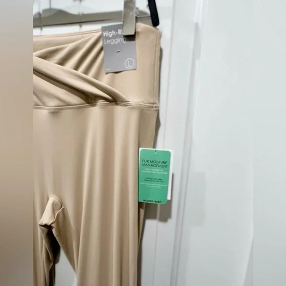 Forever 21 Active Leggings L Desert Sand
Beige NWT - Picture 9 of 11